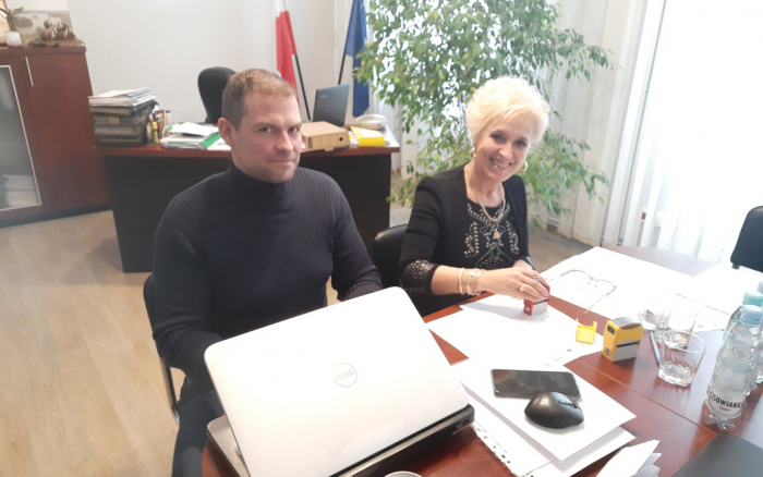 Zdjęcie do PODPISANIE UMOWY Z WYKONAWCĄ